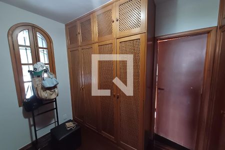 Casa à venda com 500m², 4 quartos e 2 vagas Casa à venda com 500m², 4 quartos e 2 vagasCloset da Suíte 3