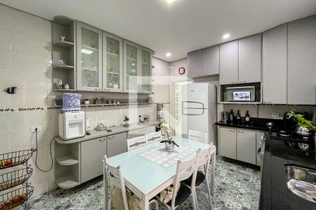 Casa à venda com 130m², 3 quartos e 2 vagasCozinha