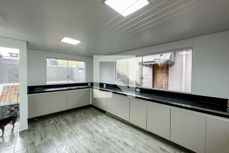 Casa à venda com 130m², 3 quartos e 2 vagasÁrea de serviço