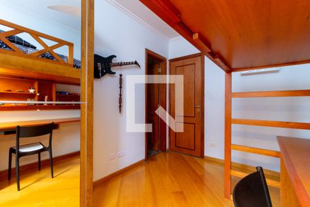 Casa à venda com 130m², 4 quartos e 4 vagasSuíte 2