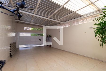 Casa à venda com 130m², 4 quartos e 4 vagasGaragem