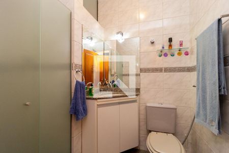 Casa à venda com 130m², 4 quartos e 4 vagasBanheiro - Suíte 2