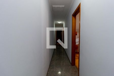 Casa à venda com 130m², 4 quartos e 4 vagasCorredor