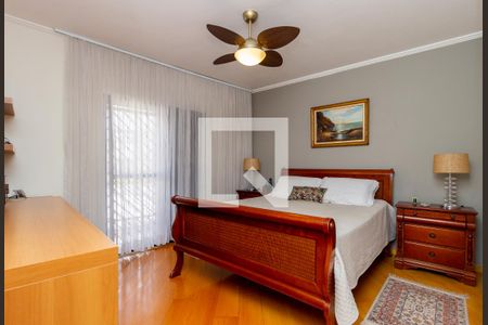 Casa à venda com 130m², 4 quartos e 4 vagasSuíte 1