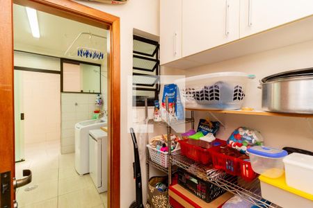 Casa à venda com 130m², 4 quartos e 4 vagasDispensa - Área de Serviço