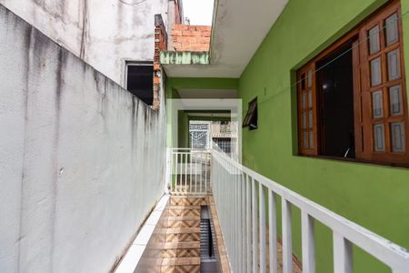 Casa à venda com 200m², 3 quartos e 2 vagas Casa à venda com 200m², 3 quartos e 2 vagasQuintal