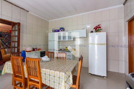Casa à venda com 200m², 3 quartos e 2 vagas Casa à venda com 200m², 3 quartos e 2 vagasCozinha