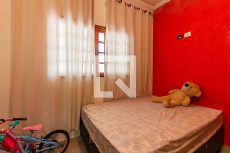 Casa à venda com 200m², 3 quartos e 2 vagas Casa à venda com 200m², 3 quartos e 2 vagasSala