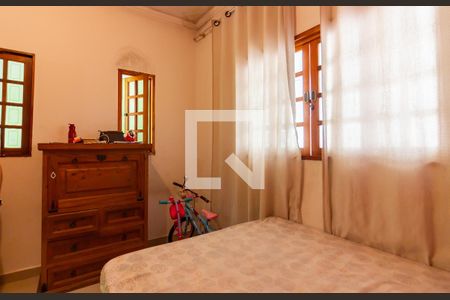 Casa à venda com 200m², 3 quartos e 2 vagas Casa à venda com 200m², 3 quartos e 2 vagasSala