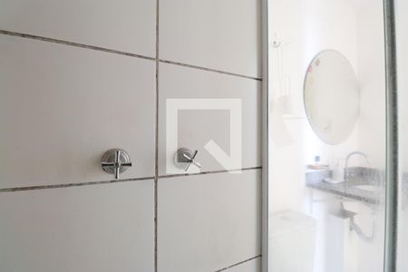 Banheiro de apartamento para alugar com 2 quartos, 58m² em Barra Funda, São Paulo
