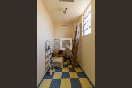 Casa à venda com 380m², 4 quartos e 5 vagasQuarto de serviço