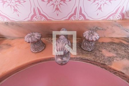 Casa à venda com 380m², 4 quartos e 5 vagasBanheiro Suíte