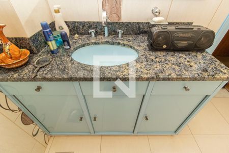 Casa à venda com 380m², 4 quartos e 5 vagasBanheiro