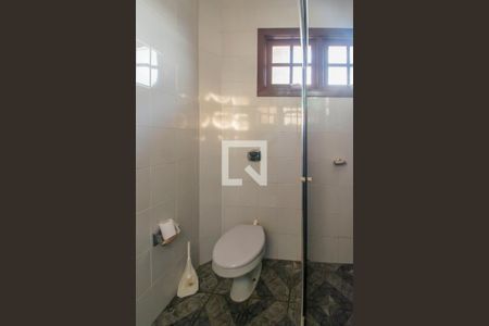 Casa para alugar com 410m², 5 quartos e 4 vagas Casa para alugar com 410m², 5 quartos e 4 vagasBanheiro 2