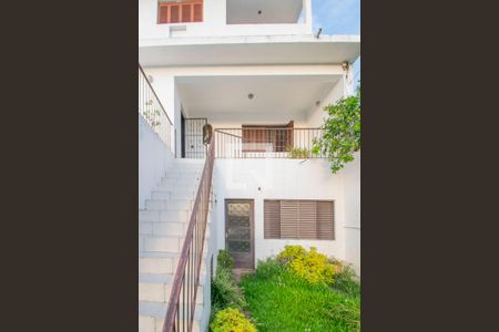 Casa para alugar com 410m², 5 quartos e 4 vagas Casa para alugar com 410m², 5 quartos e 4 vagasEntrada