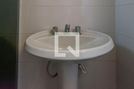 Casa para alugar com 410m², 5 quartos e 4 vagas Casa para alugar com 410m², 5 quartos e 4 vagasBanheiro 2