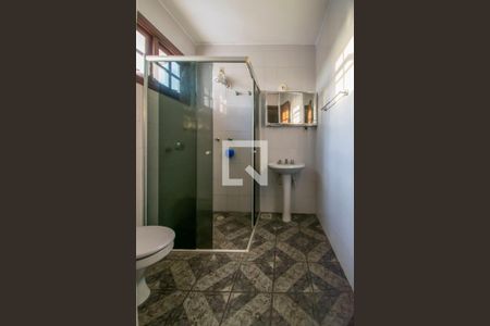 Casa para alugar com 410m², 5 quartos e 4 vagas Casa para alugar com 410m², 5 quartos e 4 vagasBanheiro 2