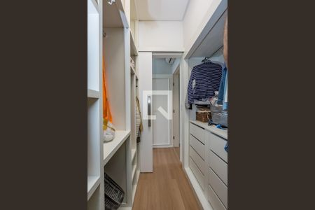 Apartamento à venda com 250m², 4 quartos e 2 vagasCloset da suíte