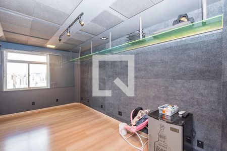 Apartamento à venda com 250m², 4 quartos e 2 vagasQuarto 4