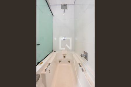 Apartamento à venda com 250m², 4 quartos e 2 vagasBanheiro da Suíte