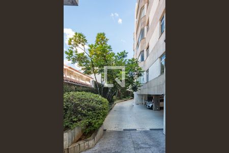 Apartamento à venda com 250m², 4 quartos e 2 vagasEntrada