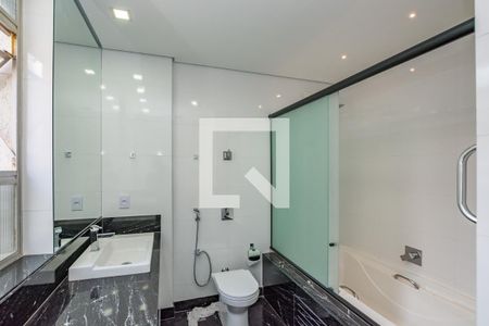 Apartamento à venda com 250m², 4 quartos e 2 vagasBanheiro da Suíte
