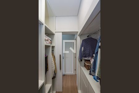 Apartamento à venda com 250m², 4 quartos e 2 vagasCloset da suíte