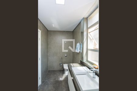 Apartamento à venda com 250m², 4 quartos e 2 vagasBanheiro Social