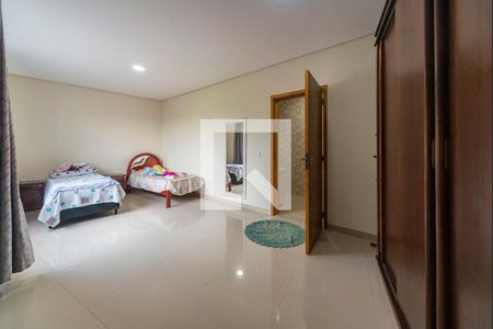 Casa à venda com 252m², 3 quartos e 4 vagas Casa à venda com 252m², 3 quartos e 4 vagasQuarto 1