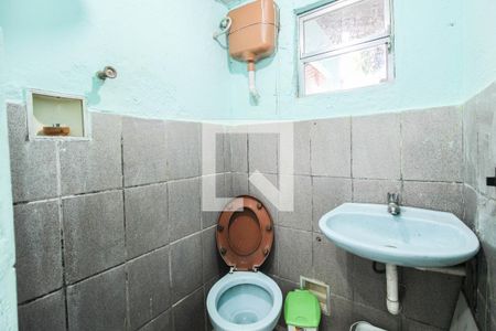 Casa para alugar com 225m², 3 quartos e 4 vagasBanheiro de serviço