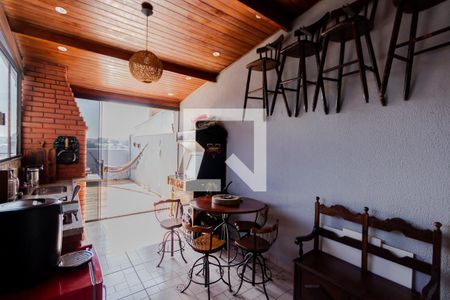 Apartamento à venda com 110m², 2 quartos e 1 vaga Apartamento à venda com 110m², 2 quartos e 1 vagaCobertura