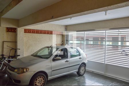 Casa à venda com 170m², 3 quartos e 2 vagas Casa à venda com 170m², 3 quartos e 2 vagasGaragem