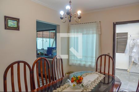 Casa à venda com 170m², 3 quartos e 2 vagas Casa à venda com 170m², 3 quartos e 2 vagasSala de Jantar