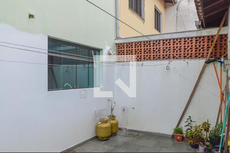 Casa à venda com 170m², 3 quartos e 2 vagas Casa à venda com 170m², 3 quartos e 2 vagasQuintal