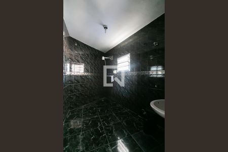Banheiro  de casa à venda com 1 quarto, 60m² em Vila Taquari, São Paulo