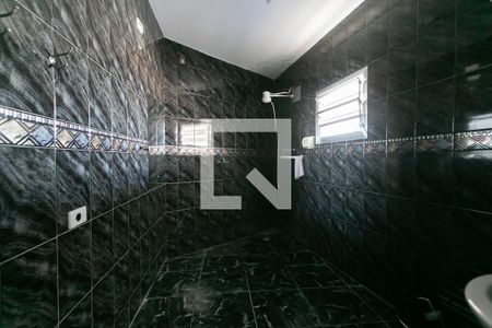 Banheiro  de casa para alugar com 1 quarto, 60m² em Vila Taquari, São Paulo