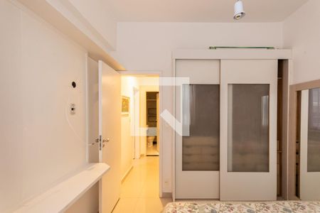 Apartamento para alugar com 77m², 2 quartos e sem vagaQuarto