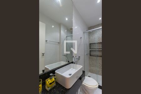 Apartamento para alugar com 77m², 2 quartos e sem vagaBanheiro