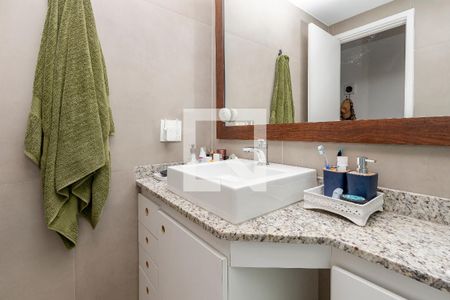 Apartamento à venda com 121m², 3 quartos e 2 vagas Apartamento à venda com 121m², 3 quartos e 2 vagasBanheiro da Suíte