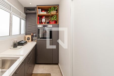 Apartamento à venda com 121m², 3 quartos e 2 vagas Apartamento à venda com 121m², 3 quartos e 2 vagasÁrea de Serviço