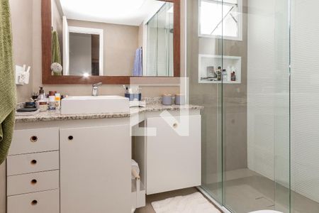 Apartamento à venda com 121m², 3 quartos e 2 vagas Apartamento à venda com 121m², 3 quartos e 2 vagasBanheiro da Suíte