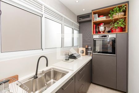 Apartamento à venda com 121m², 3 quartos e 2 vagas Apartamento à venda com 121m², 3 quartos e 2 vagasÁrea de Serviço