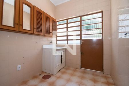Casa para alugar com 205m², 4 quartos e 4 vagaslavanderia