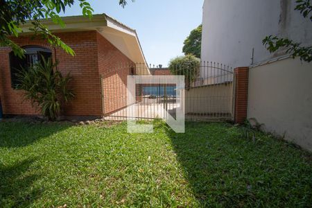 Casa para alugar com 205m², 4 quartos e 4 vagasvista lateral-canil