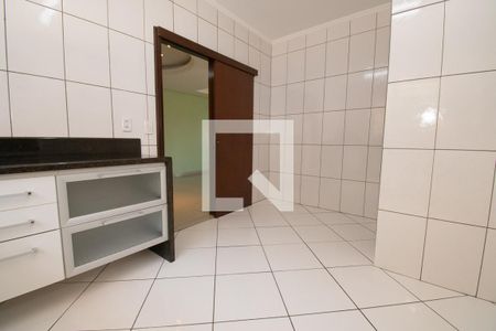 Casa para alugar com 205m², 4 quartos e 4 vagascozinha