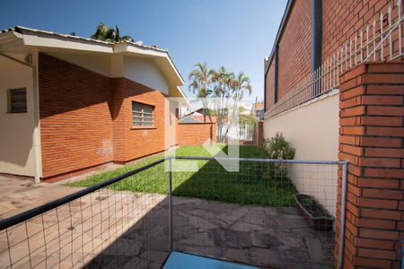 Casa para alugar com 205m², 4 quartos e 4 vagaslateral