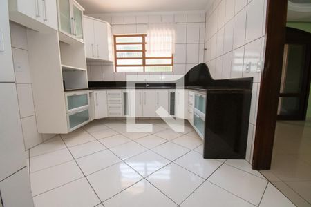Casa para alugar com 205m², 4 quartos e 4 vagascozinha