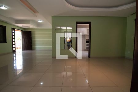 Casa para alugar com 205m², 4 quartos e 4 vagasestar jantar-sala