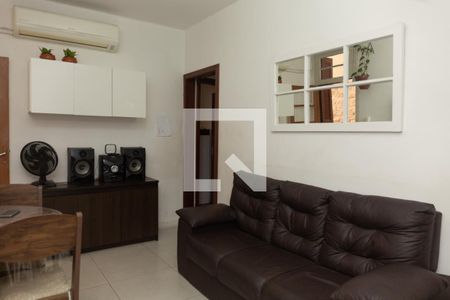 Sala de apartamento à venda com 2 quartos, 62m² em Rio Branco, Porto Alegre