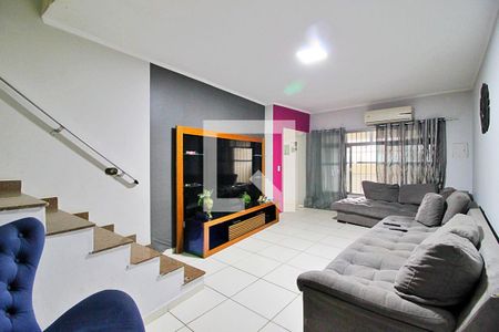 Sala 1 de casa para alugar com 4 quartos, 220m² em Vila Curuçá, Santo André